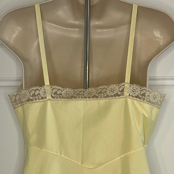 Vintage Vam Roalte Made in USA 50’s 60’s Light Yellow Lace Full Slip Dress Sz M - Picture 7 of 13